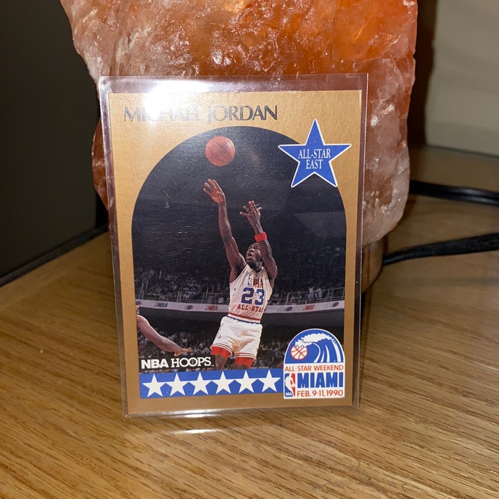 1990 NBA HOOPS Michael Jordan #5 basketball card